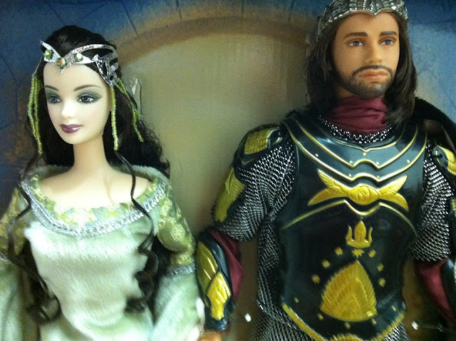 Barbie De-Boxed: Barbie and Ken as Arwen and Aragorn in The Lord of the