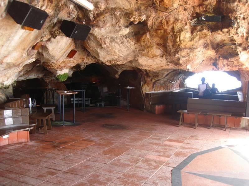Rock Cave Restaurant | Cova d'en Xoroi