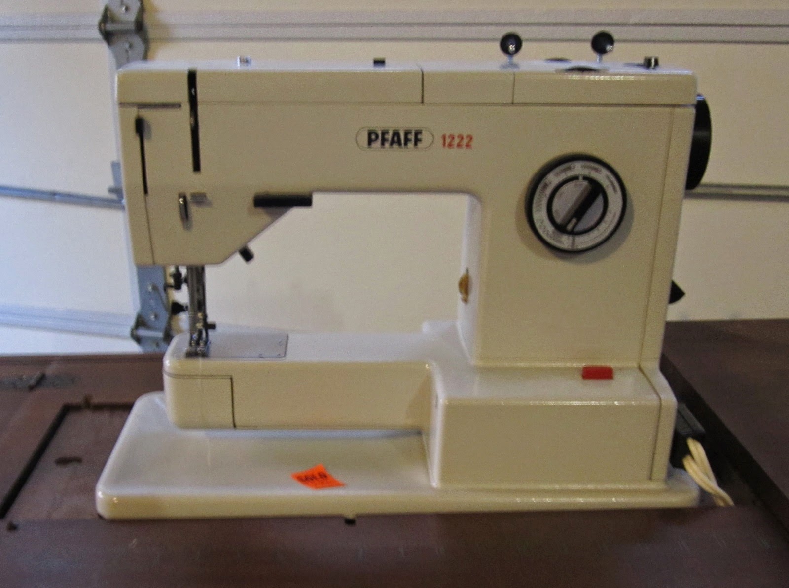 Vintage Sewing Machines Pfaff 1222