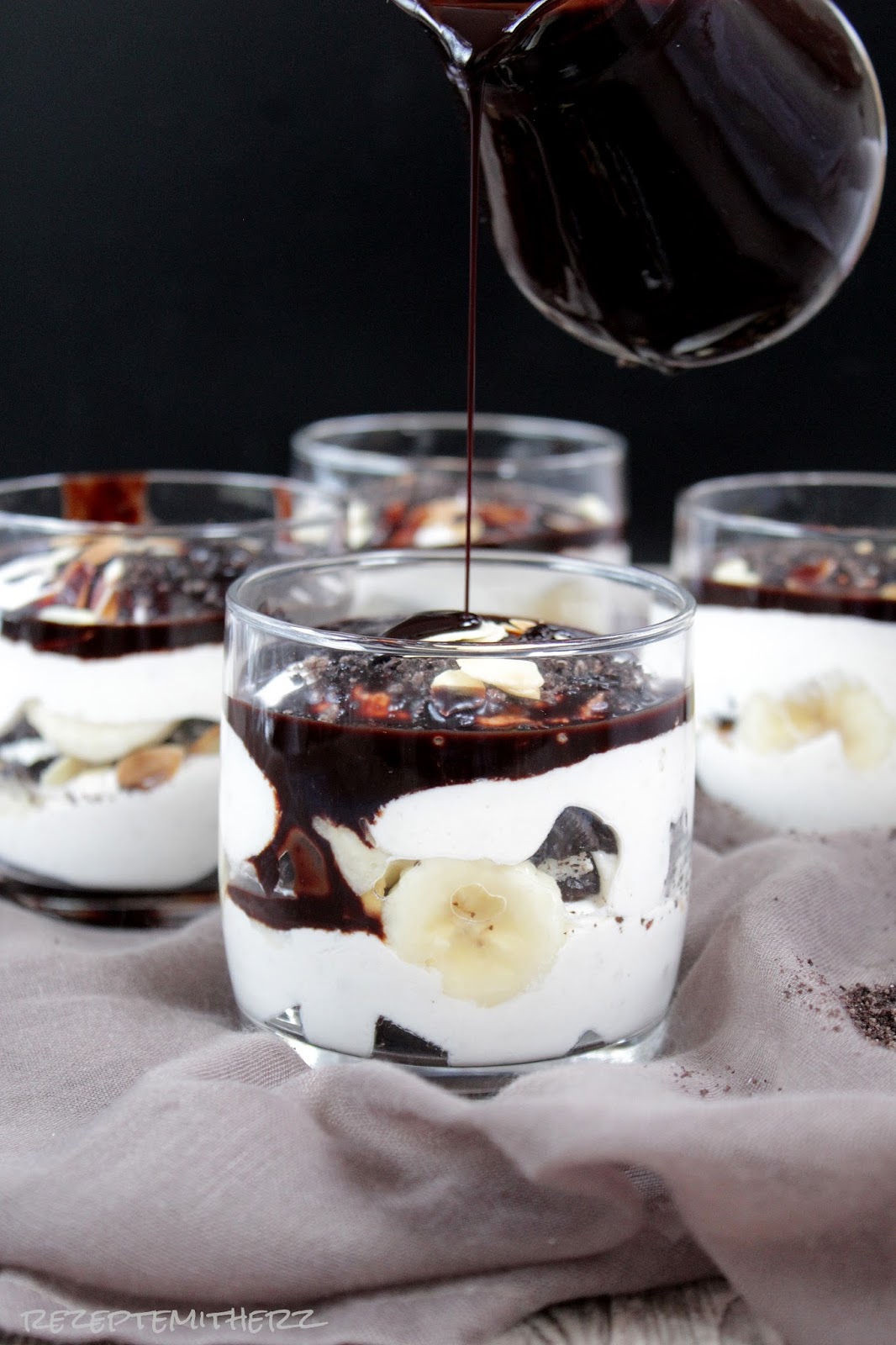 Bananen-Split-Dessert im Glas – Food with Love – Thermomix Rezepte mit Herz