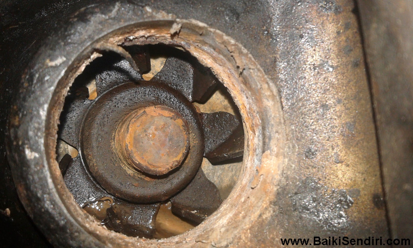 Baiki Sendiri: Honda Prelude B20A Water Pump Pipe Replacement