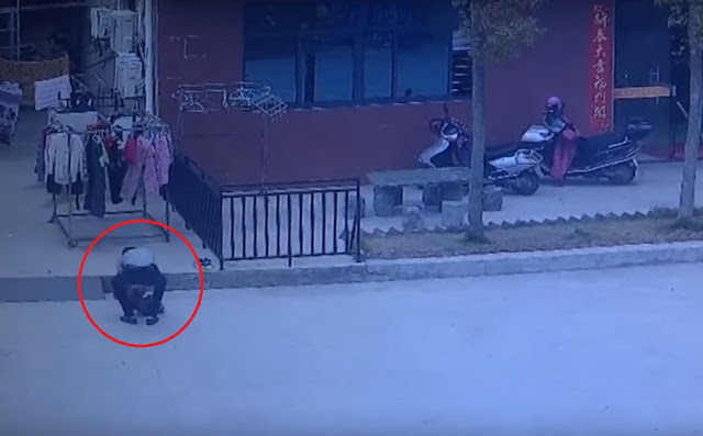 This 2-Year-Old Baby Was Run Over by A Driver Who's Talking on His Phone but The Baby Miraculously Survived! This 2-Year-Old Baby Was Run Over by A Driver Who's Talking on His Phone but The Baby Miraculously Survived!