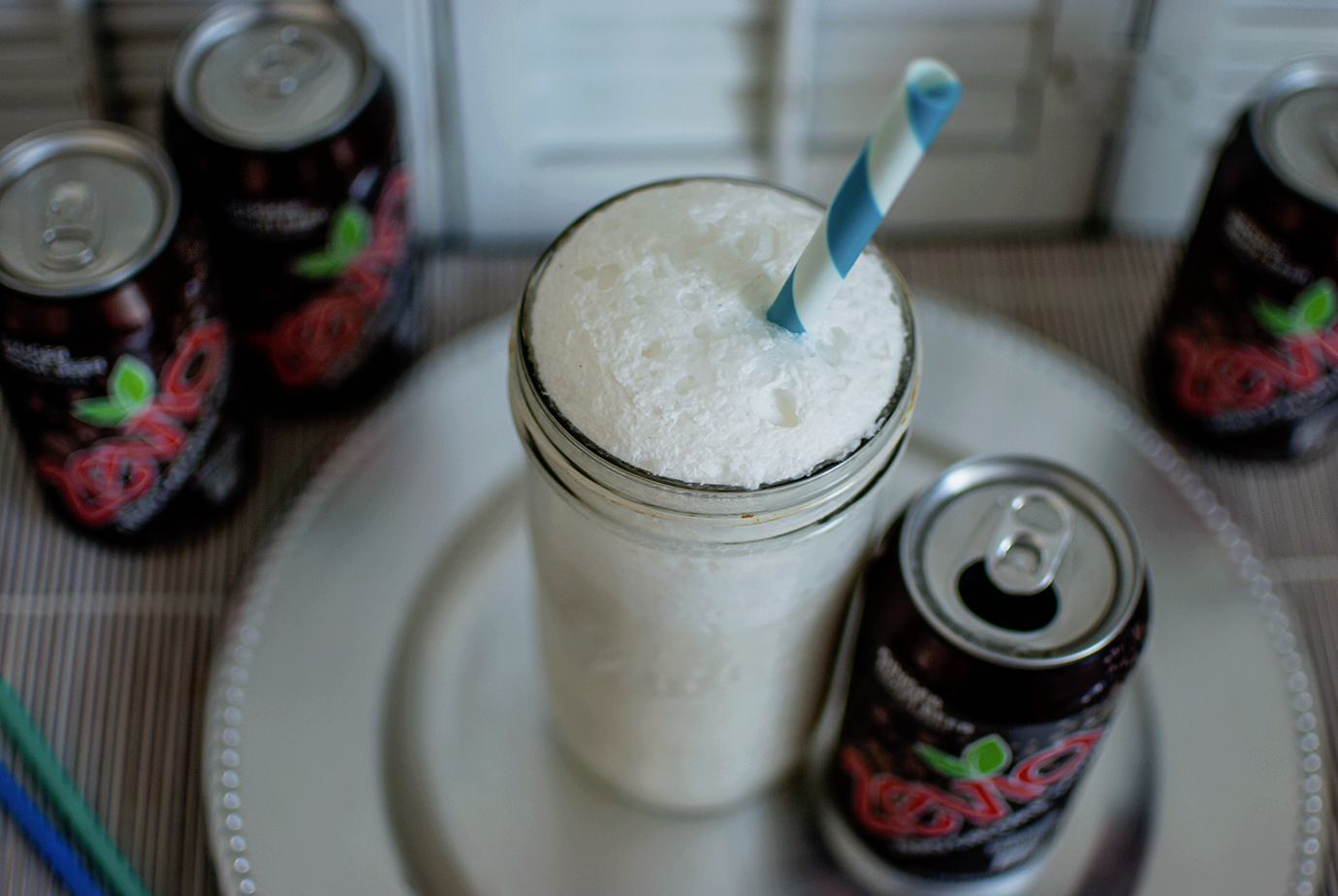 Root Beer Float Recipe Sugar Free and Low Carb Uses Zevia Soda