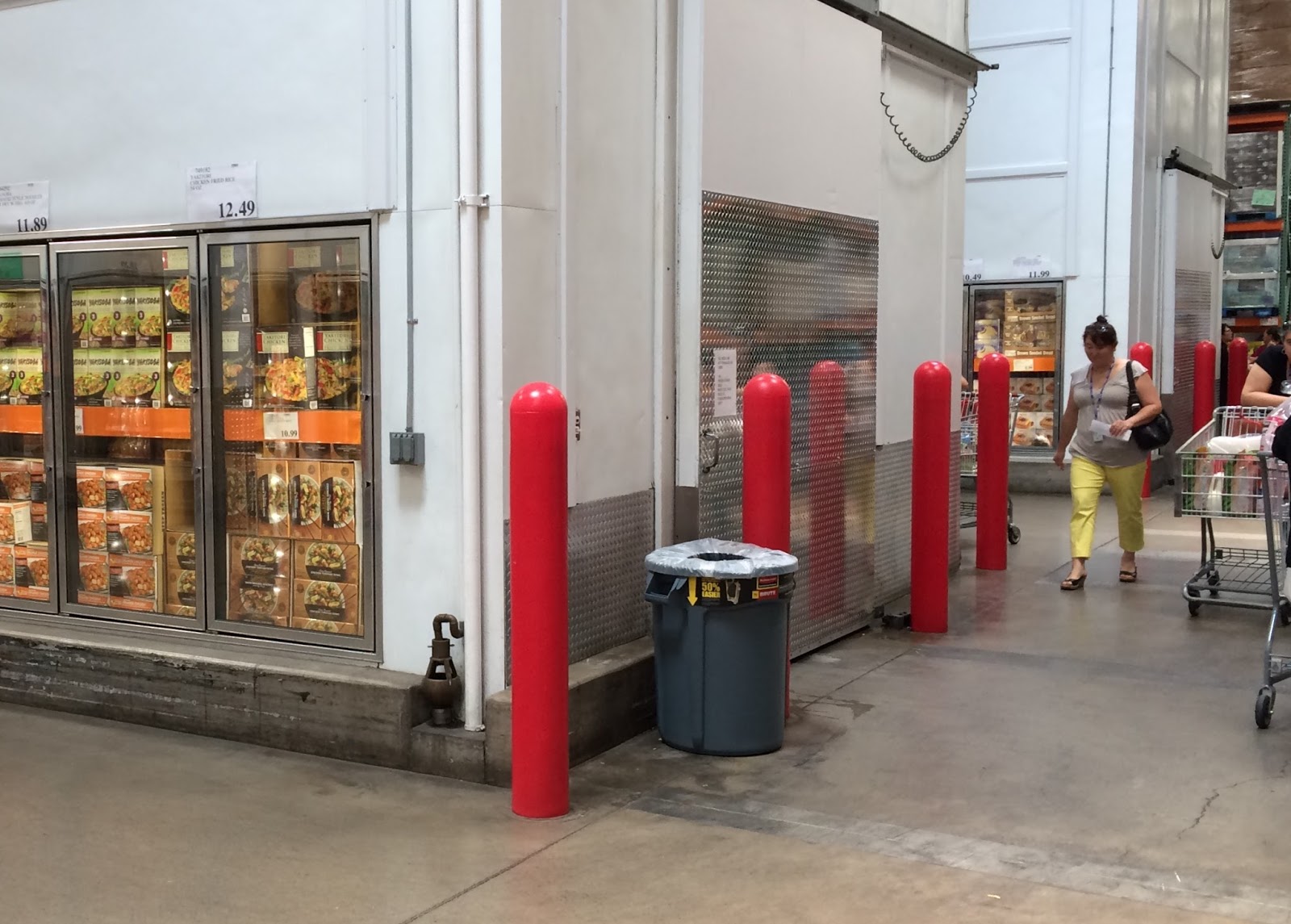 costco distribution Retail giant costco is set to build its first australian warehouse distribution headquarters in western sydney. costco distribution Retail giant costco is set to build its first australian warehouse distribution headquarters in western sydney.