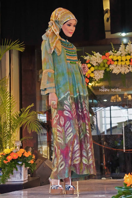 LULU ELHASBU: Fashion Show Dian Pelangi Bandung