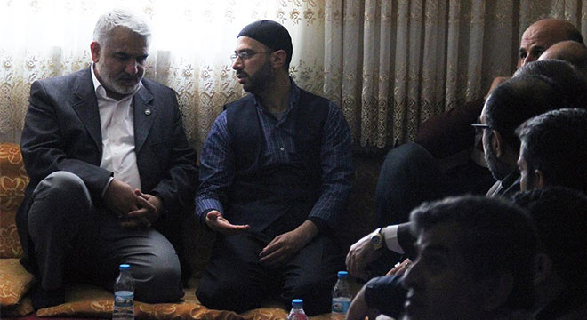 Zekeriya Yapıcıoğlu'ndan Yusufi Mustafa Dayan’a taziye ziyareti Zekeriya Yapıcıoğlu'ndan Yusufi Mustafa Dayan’a taziye ziyareti