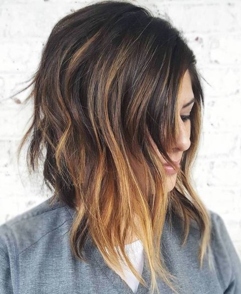 Reflejos para el cabello corto son a menudo una necesidad. Quieres un corte de pelo corto que es glamoroso y chic, no aburrido y perezoso.