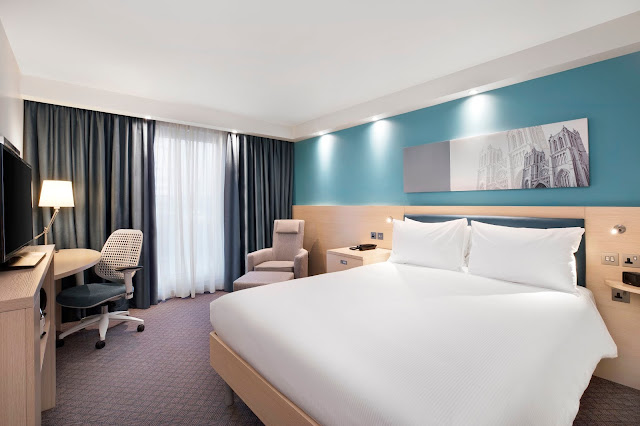 Hampton by Hilton Bristol Airport Review Standard Double Bedroom