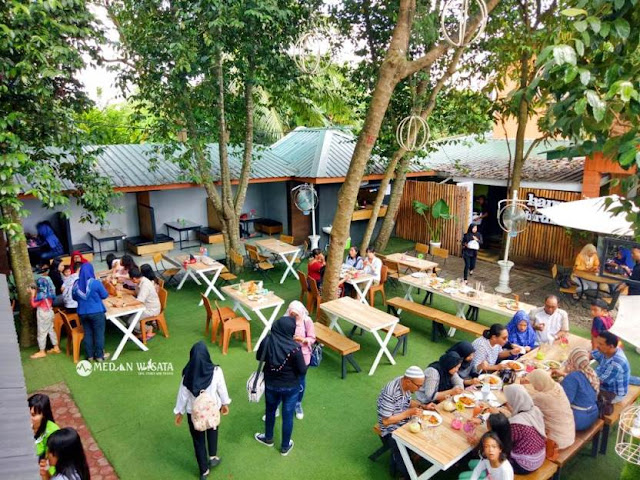 Taman Selfie Binjai : Cafe dengan Konsep Kekinian untuk Berselfie