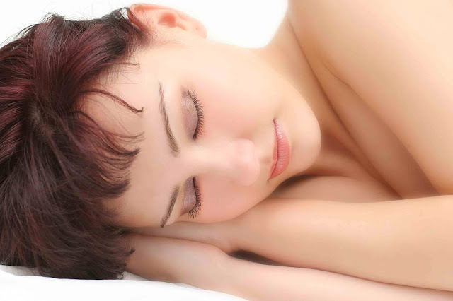 Manfaat Tidur Tanpa Bantal untuk Kesehatan