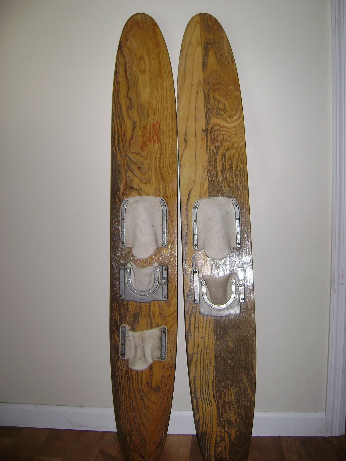 Nickell & Dime Vintage Atlas Water Skis