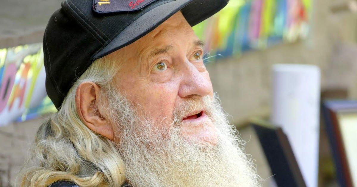 Pocahontas Commentator Plus Carlos