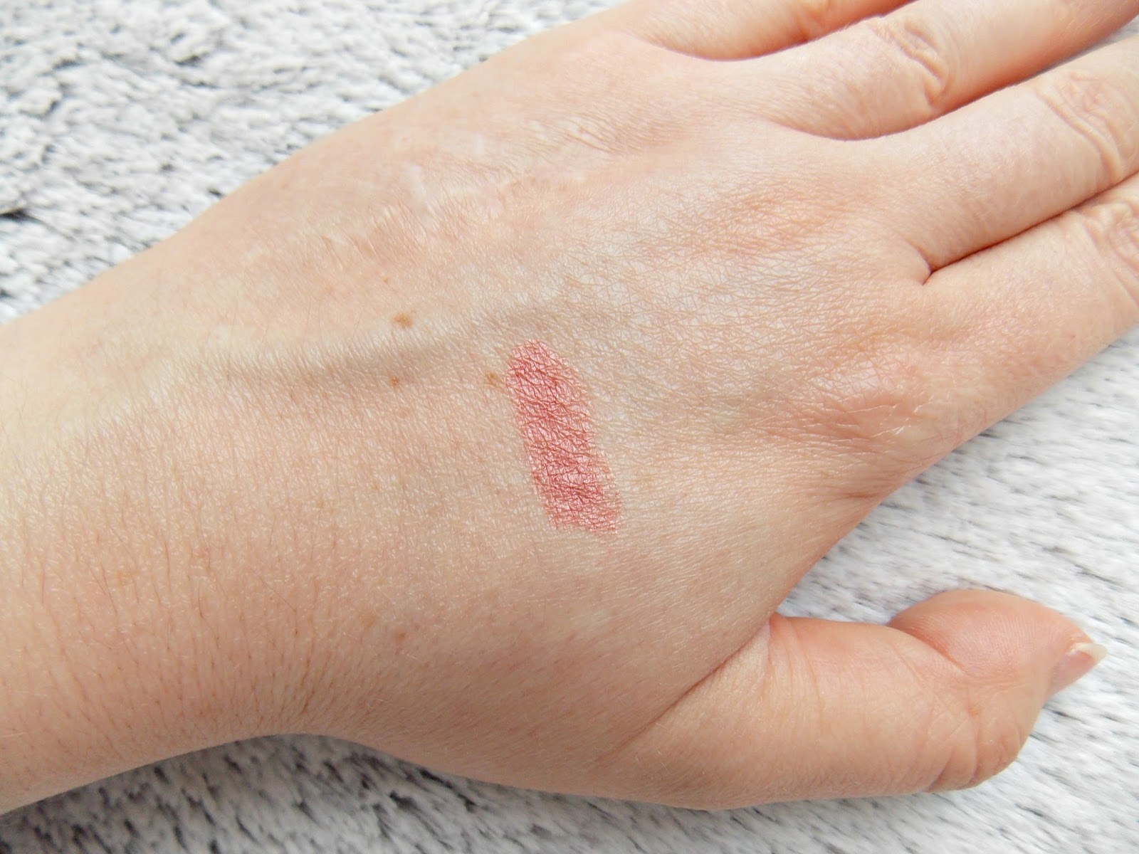 PHB Lipstick Swatch PHB Lipstick Swatch