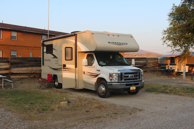 Escape to the High Desert: Nevada Mountain Shadows RV Park – Your Perfect Nevada Getaway