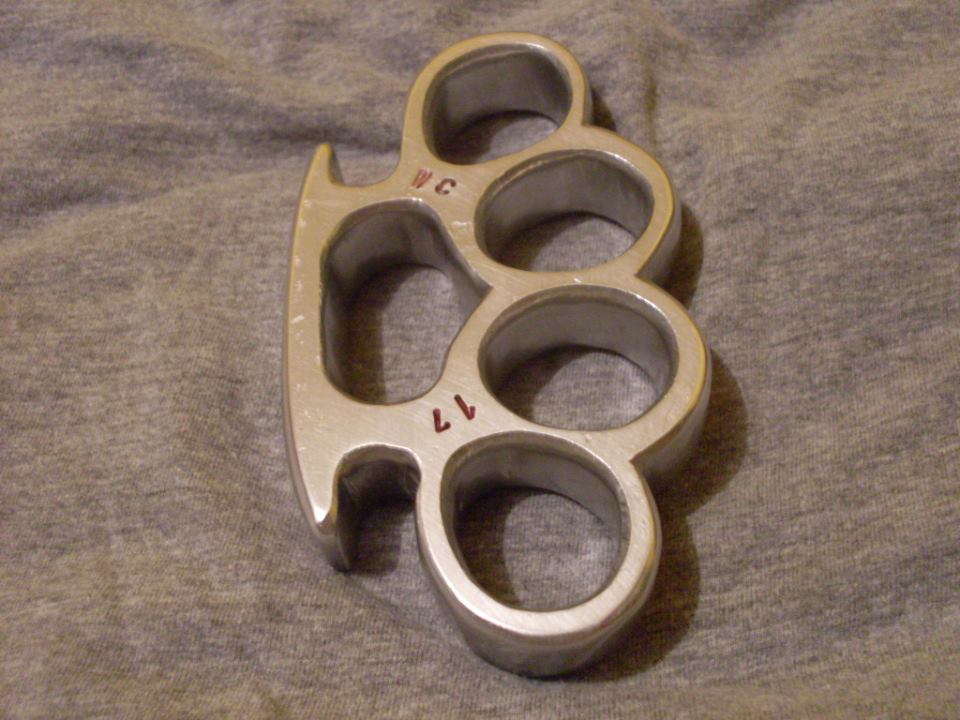 WeaponCollector's Knuckle Duster and Weapon Blog 1 Inch Thick Knuckle