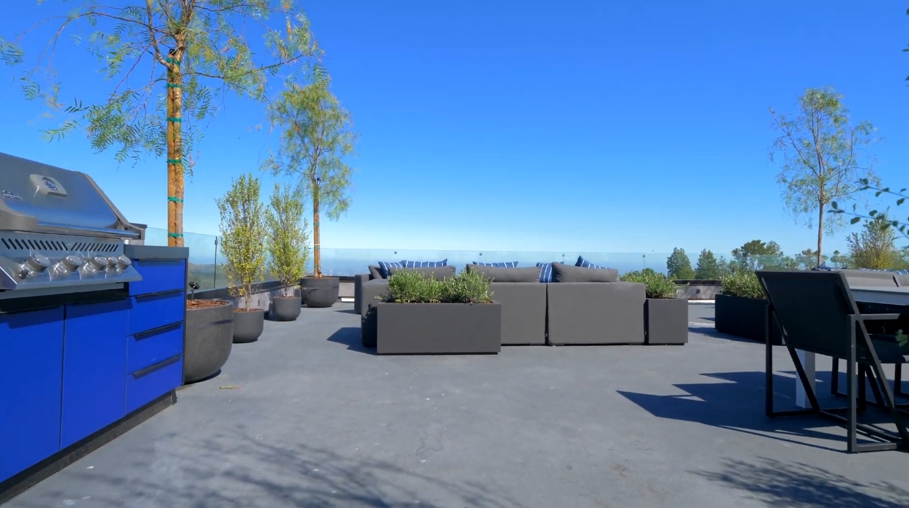 33 Photos vs. 2304 Donella Circle, LA, CA vs. Luxury Mansion Interior Design Tour