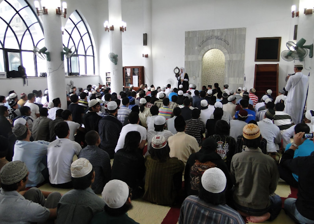 Contoh Teks Khutbah Jumat yang Akan Sangat Mengena ke Hati Para Jamaah