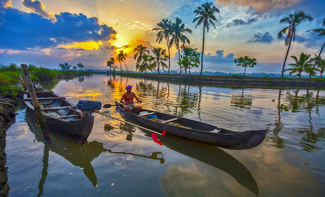 Boating Vembanad Lake Kerala