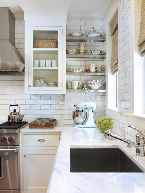 Modifikasi Dinding Dapur Anda Dengan Keramik Putih 