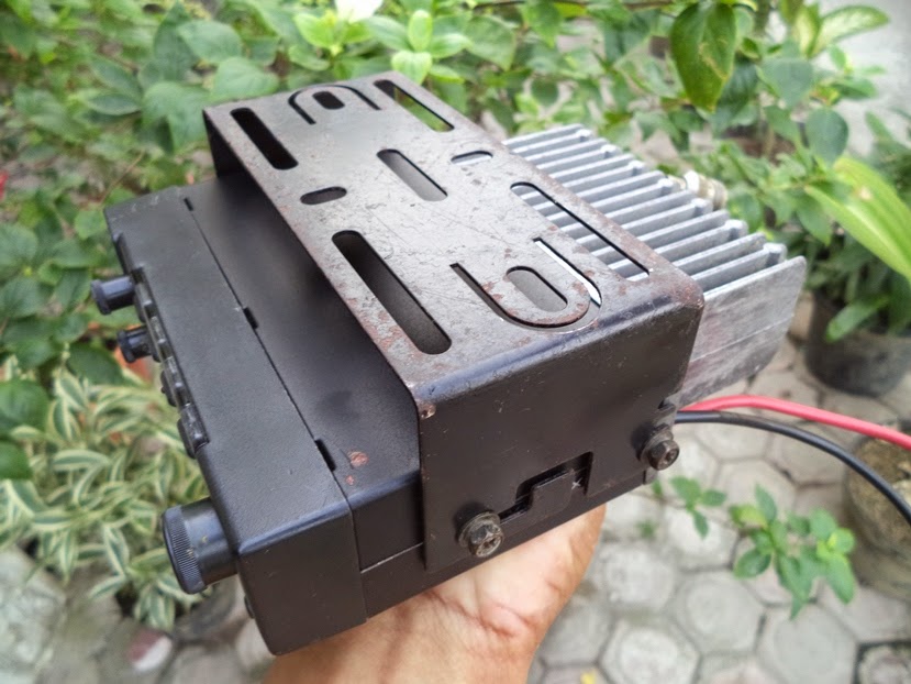 MEDAN RADIO: Kenwood TM-261