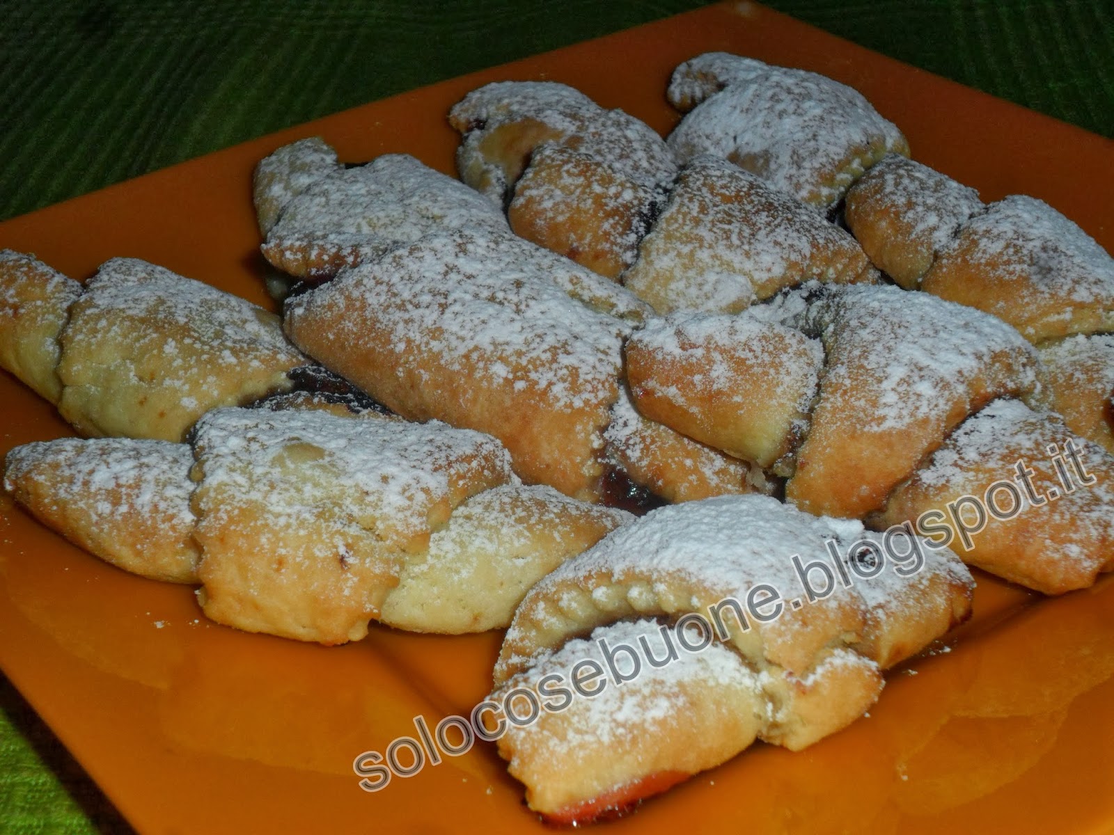 cornetti di frolla alla ricotta