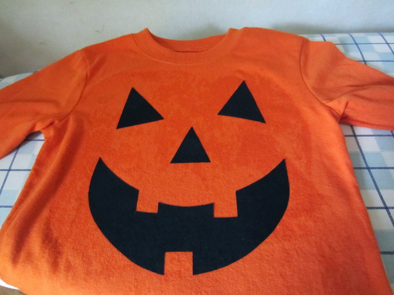 My Patchwork Quilt: NO SEWING ALLOWED JACK-O-LANTERN T-SHIRT