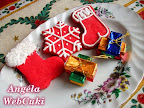 Mikuláscsizmák és hópihék, könnyen és gyorsan elkészíthető, piros színű, vaníliás kekszek Karácsonyra.