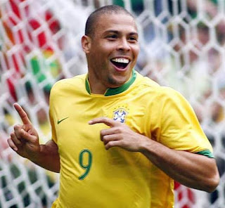 ronaldo, ronaldo kimdir, ronaldonun hayatı, Ronaldo Luís Nazário de Lima, brezilyalı golcü ronaldo, dünya futbol yıldızları ronaldo, dünya kupası gol kralları ronaldo