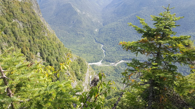 Point de vue lors de la montée vers le Nicol-Albert