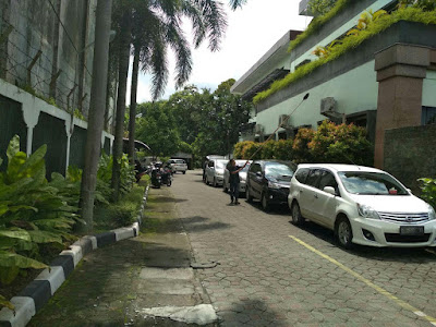 kantor nasa jogja halaman samping kantor nasa