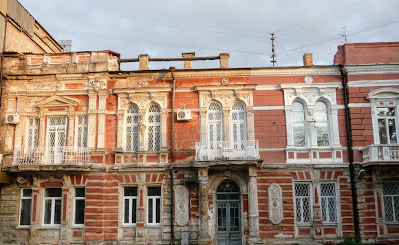 Херсон. Будинок Фальц-Фейнів. Херсон. Будинок Фальц-Фейнів.