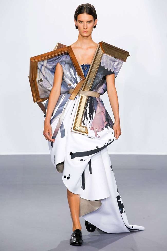 Viktor & Rolf Couture 2015 AW, Marte Mei van Haaster Viktor & Rolf Couture 2015 AW Wearable Art Dress
