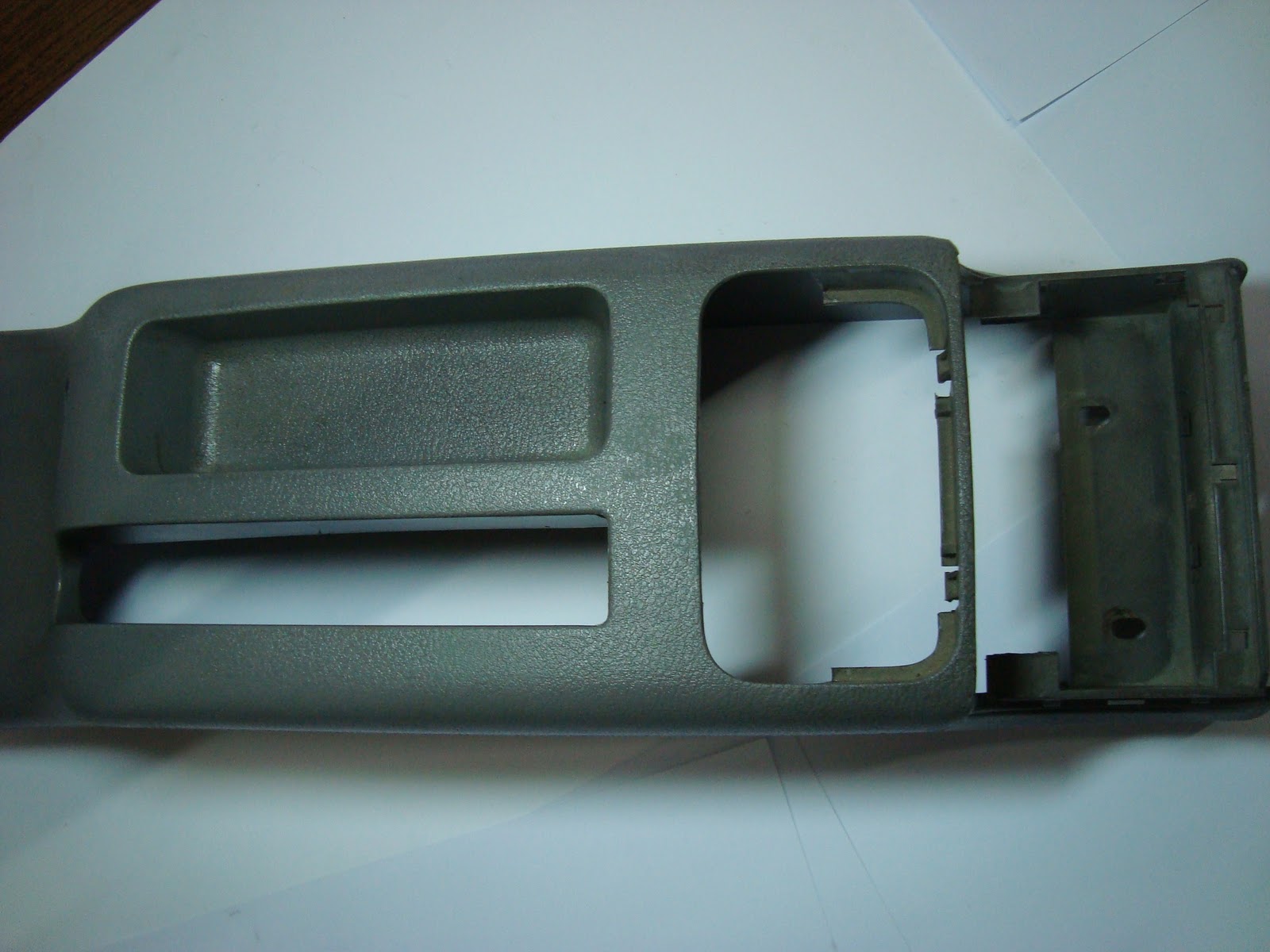 Ferro Velho LCS: Console Cinza Golf