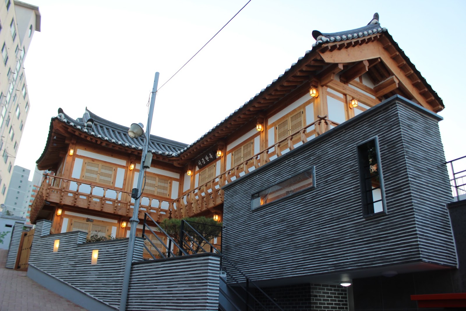 [Korea Tour] Stay in Korean Traditional House, Hanok Guesthouse