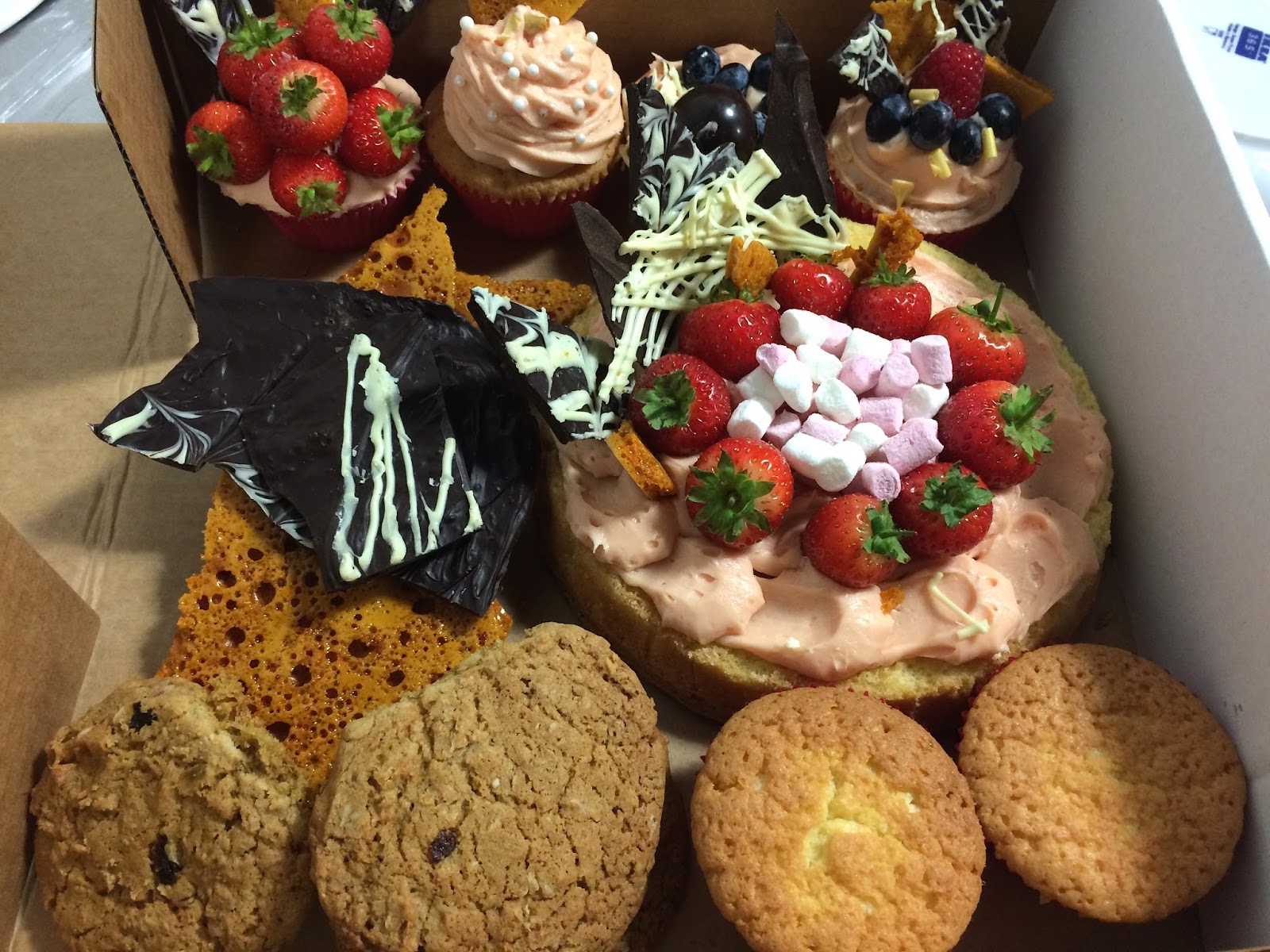 Bake off with Debenhams + Kenwood / LUCY LOVES TO EAT