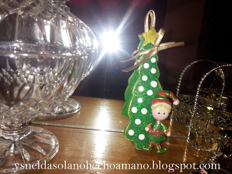 Duende-navideño-en-Porcelana-fría