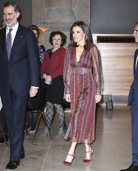 Queen Letizia wore Intropia Lurex details silk midi dress and LODI burgundy suede ankle strap pumps