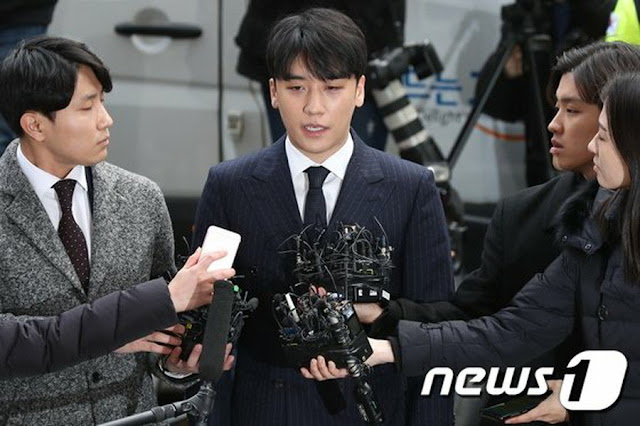 Seungri saat mendatangi Kepolisian Seoul pada Kamis (14/3/2019). (News1)