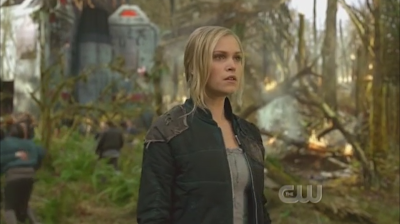 The 100- Episode 1.01 "Pilot" Preview- The show starts with an intriguing storyline and good character insight