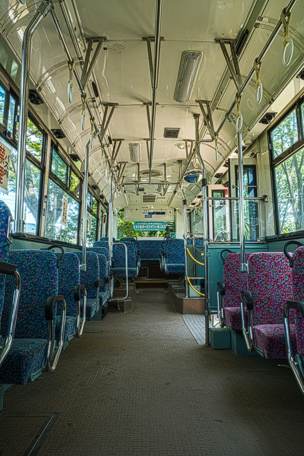 府中市交通遊園の京王バス 日産ディーゼル KC-JP250NTNの車内の写真 HDR