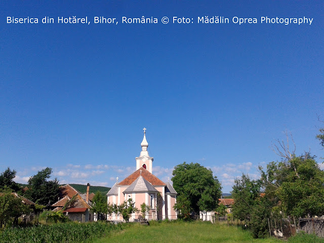 Biserica din Hotarel, Bihor, Romania 3 iulie 2015. Biserica din Hotarel, Bihor, Romania 03.07.2015 ; satul Hotarel comuna Lunca judetul Bihor Romania