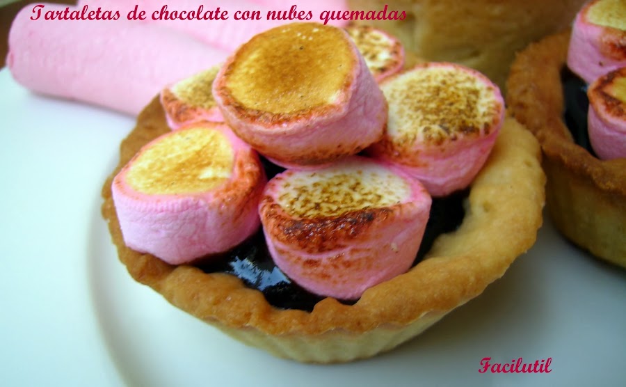 tartaletas-de-chocolate-con-nubes-quemadas