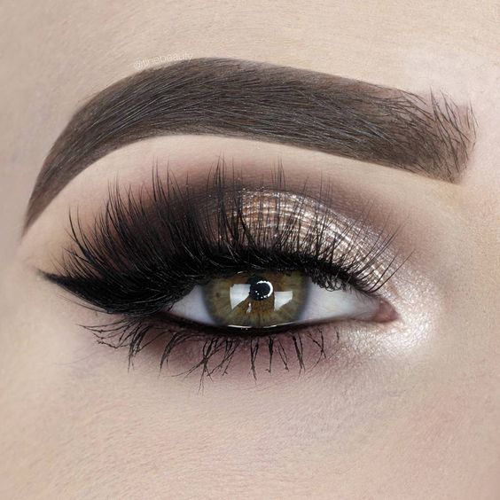 Makeup sombra com glitter Maquiagem sombra glitter dourado