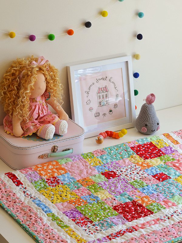 Down Grapevine Lane 'Toy Chest' Cot Quilt Tutorial