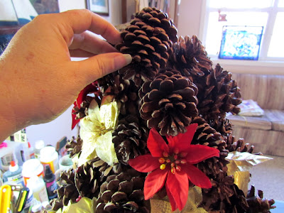 pinecone christmas tree centerpiece tutorial