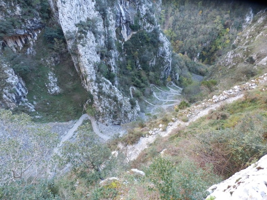 descenso-pueblo-tresviso-en-cantabria