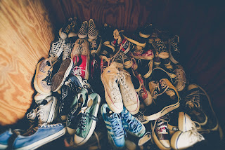 Koleksi beberapa Pasang Sepatu Koleksi beberapa Pasang Sepatu