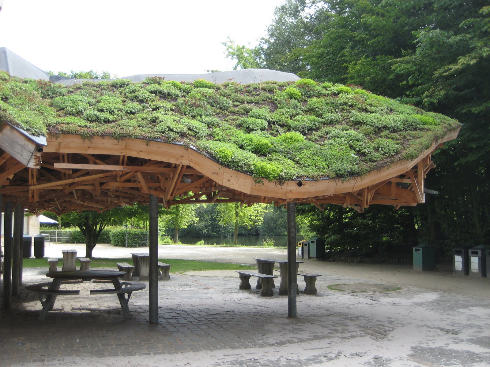 Ecodemica Shelter with green roof