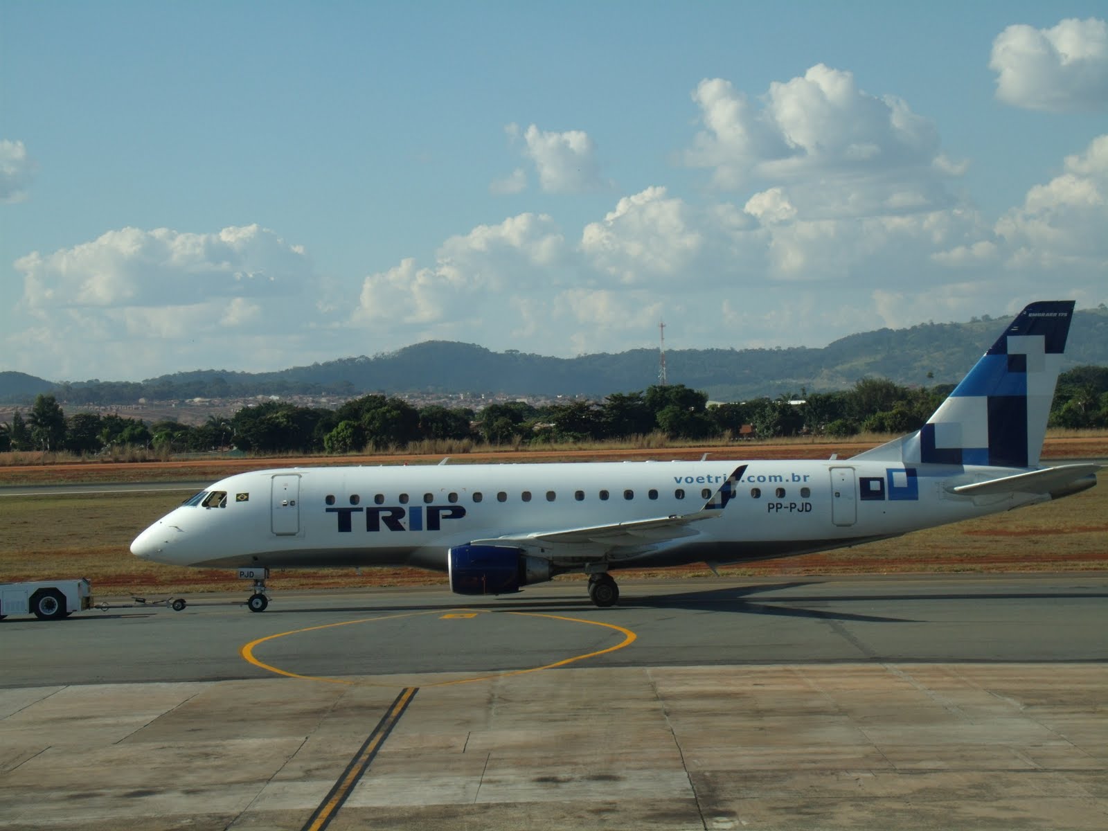trip-emb-175