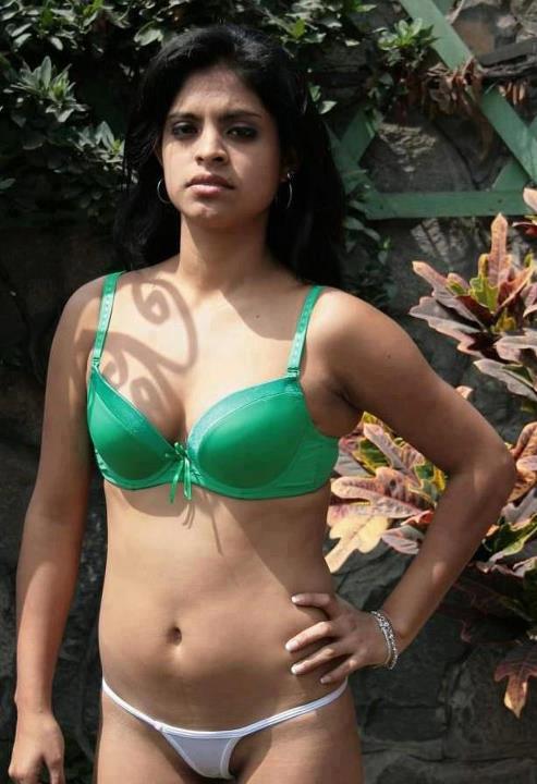 Indian Girls In Bikini Tight Jeans Skirt Bra Blouse Cleavage Bikini Bra Hot Sexy Actress Model